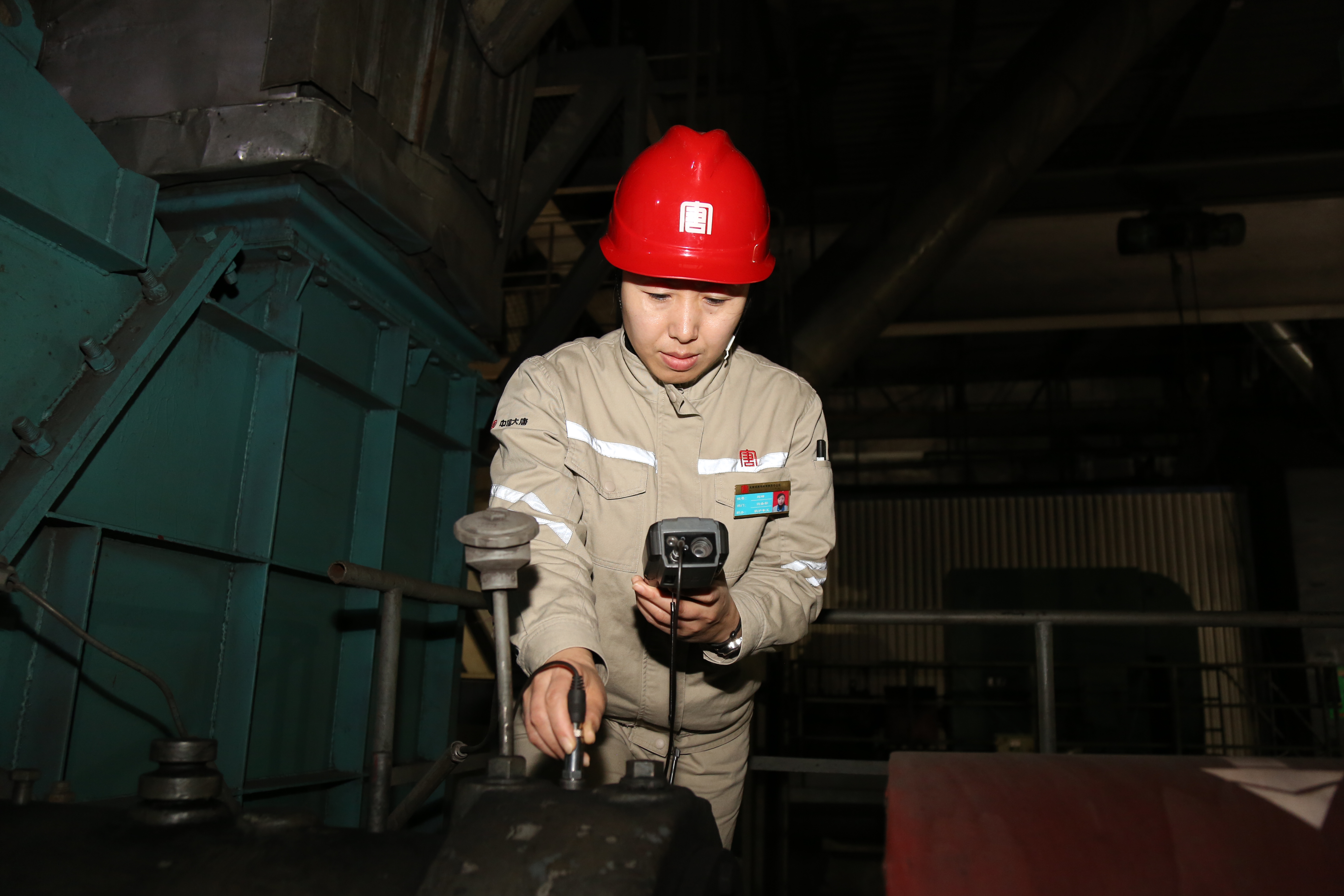 1673226109574093554.jpg 【最美大唐人】刘坤:匠心致远 砥砺前行.jpg