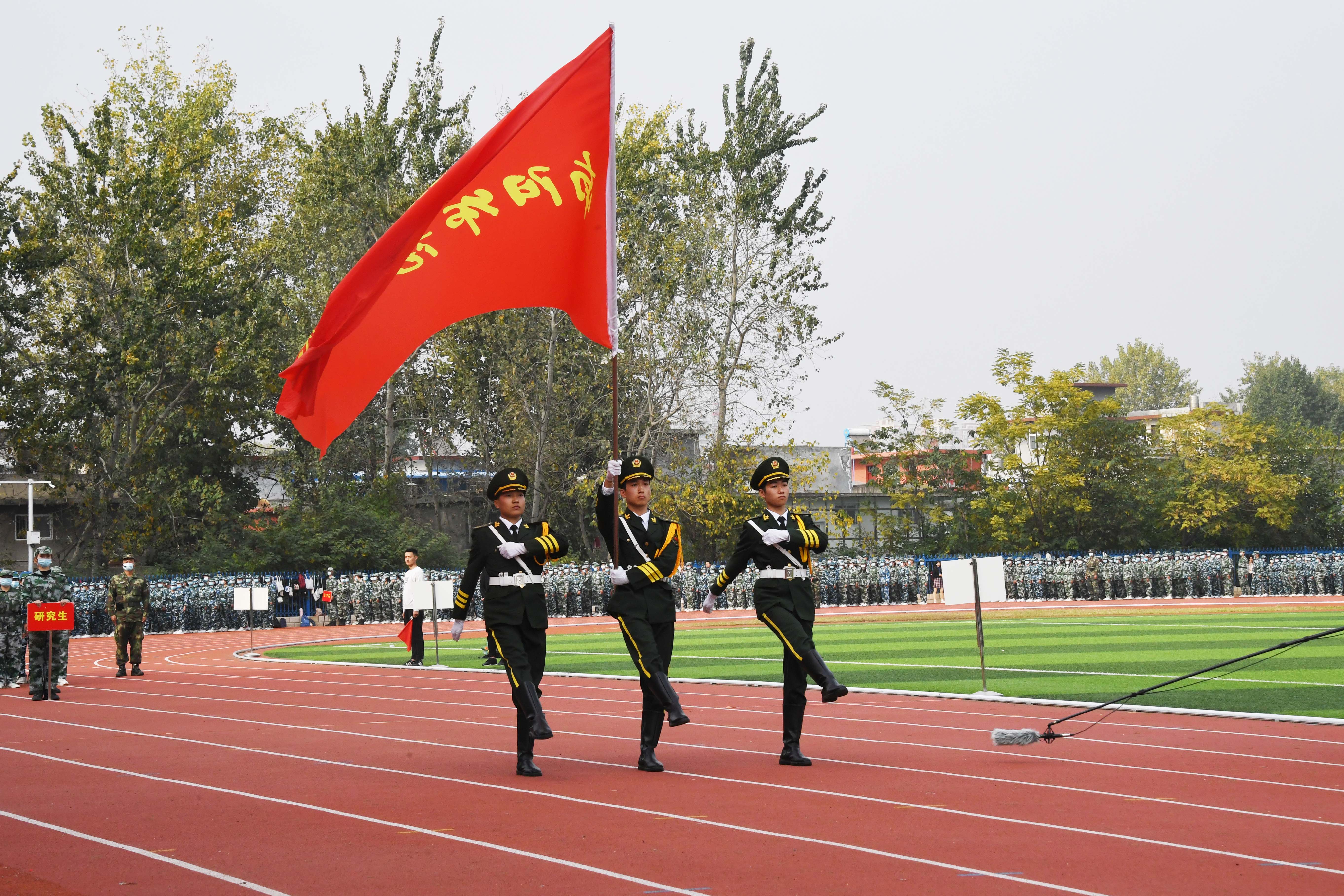 3新生军训会操暨开学典礼现场.jpg